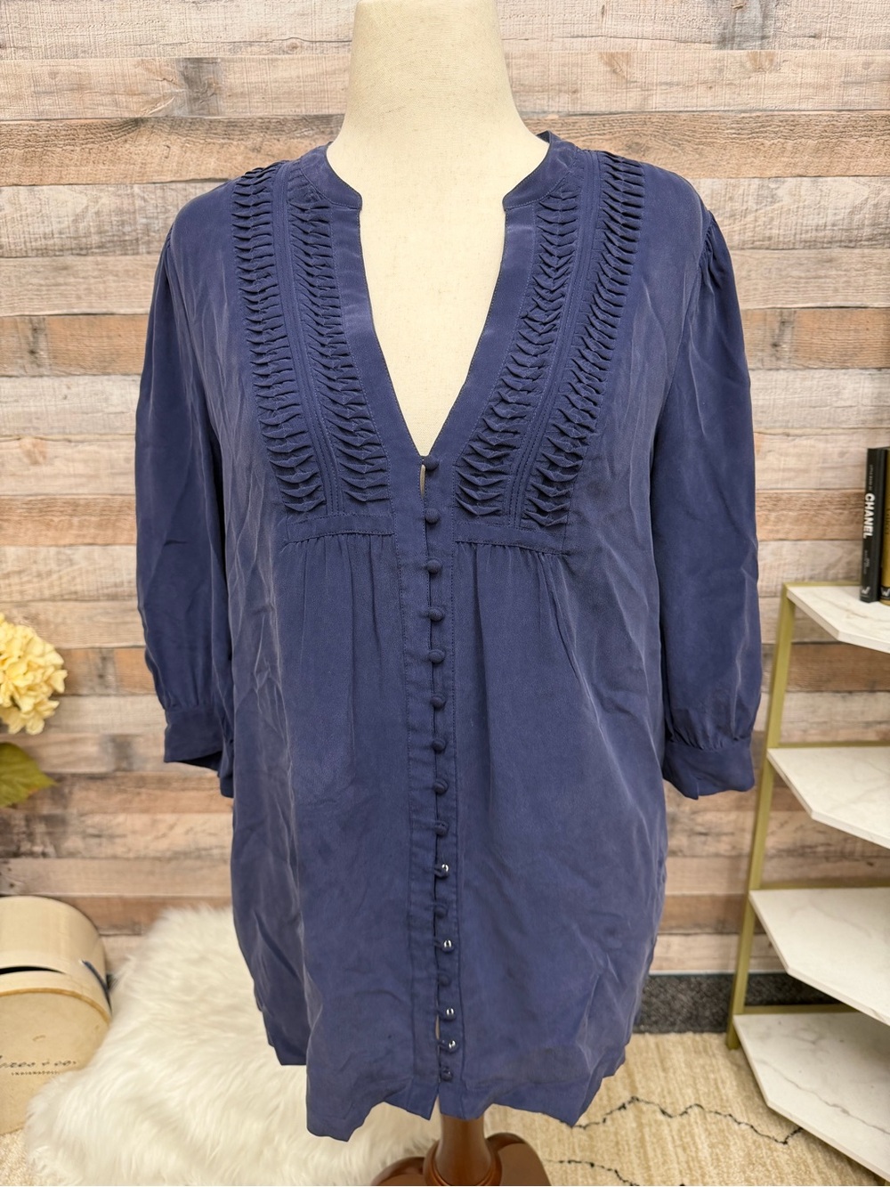 Joie Navy Blue Quarter Sleeve V - Neck Button Blouse